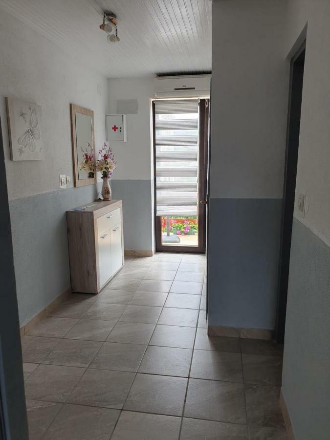 Apartman Laura Смолянац Экстерьер фото